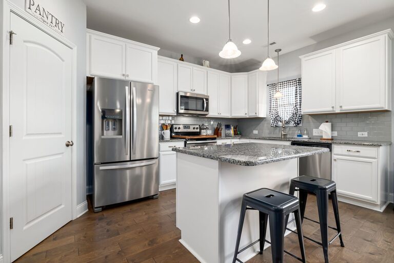 How to Keep a Tidy Fridge and Pantry for a More Organized Kitchen